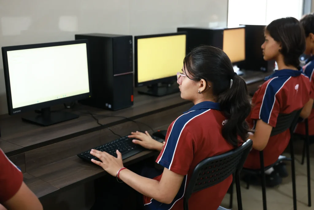 Senior Secondary Program (Grades 11 & 12) - Aspect Feature Presentation 1